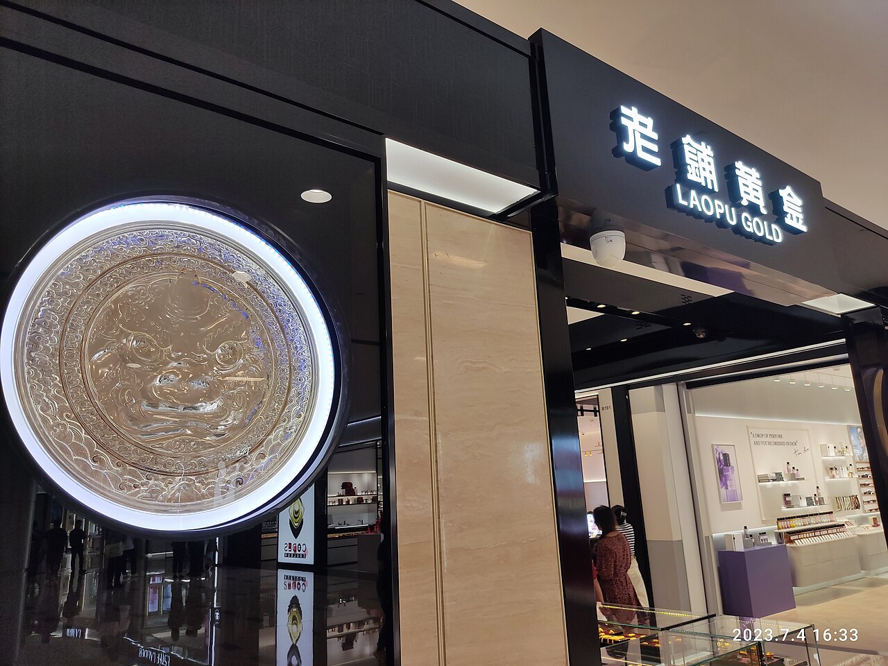 Doanh số cửa h&agrave;ng giảm 9%: V&igrave; sao giới nh&agrave; gi&agrave;u Trung Quốc lặng lẽ rời xa Gucci?- Ảnh 5.