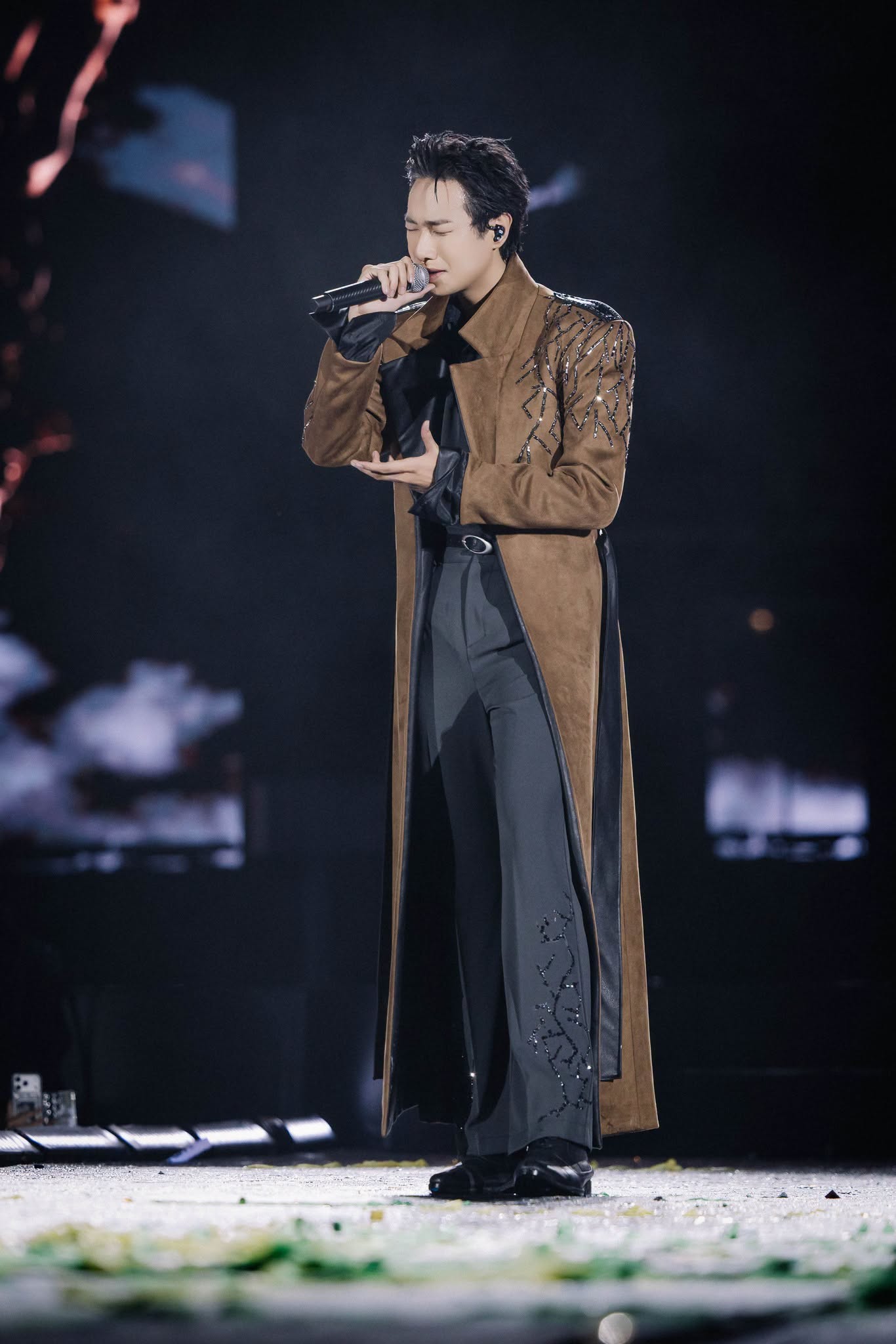 Giọng ca v&agrave;ng show Ch&ocirc;ng Gai &ldquo;nghịch&rdquo; hơn boy phố, thế m&agrave; lại hay - Ảnh 7.