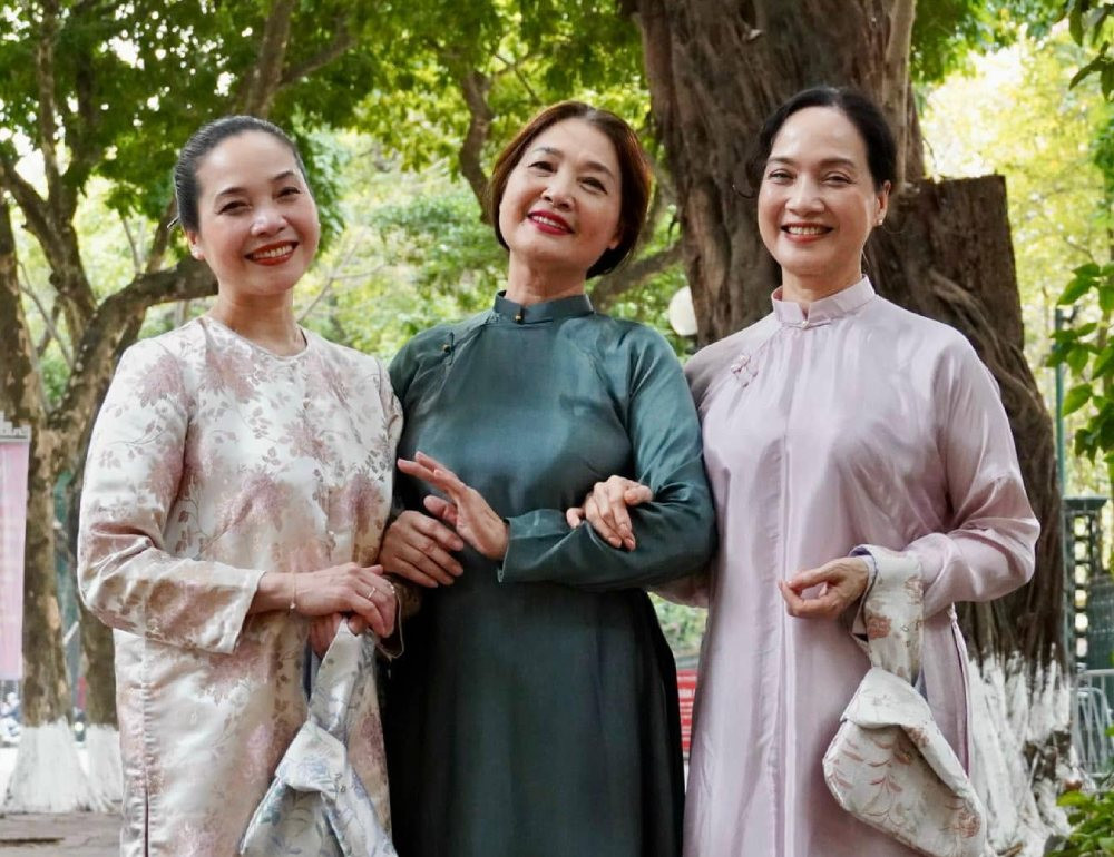 Việt Nam c&oacute; 1 gia đ&igrave;nh to&agrave;n NSND, NSƯT: 3 chị em nổi tiếng người sống trong nh&agrave; cổ 100 năm tuổi ở H&agrave; Nội, người c&oacute; nh&agrave; vườn 4.000m2 tại Ph&aacute;p- Ảnh 11.
