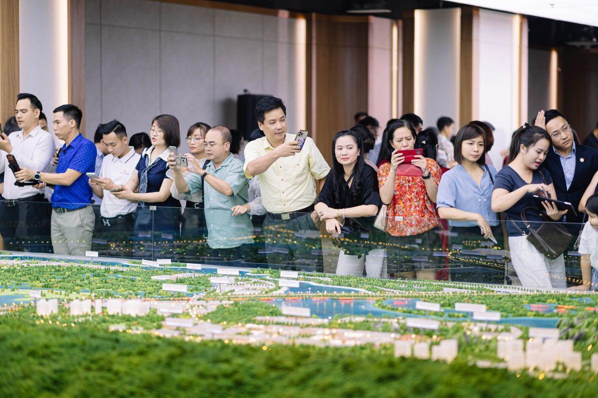 H&agrave;nh tr&igrave;nh th&agrave;nh c&ocirc;ng của những nữ m&ocirc;i giới: Người đạt doanh số 350 tỷ/th&aacute;ng, người chốt 3 căn trong 3 ng&agrave;y - Ảnh 2.