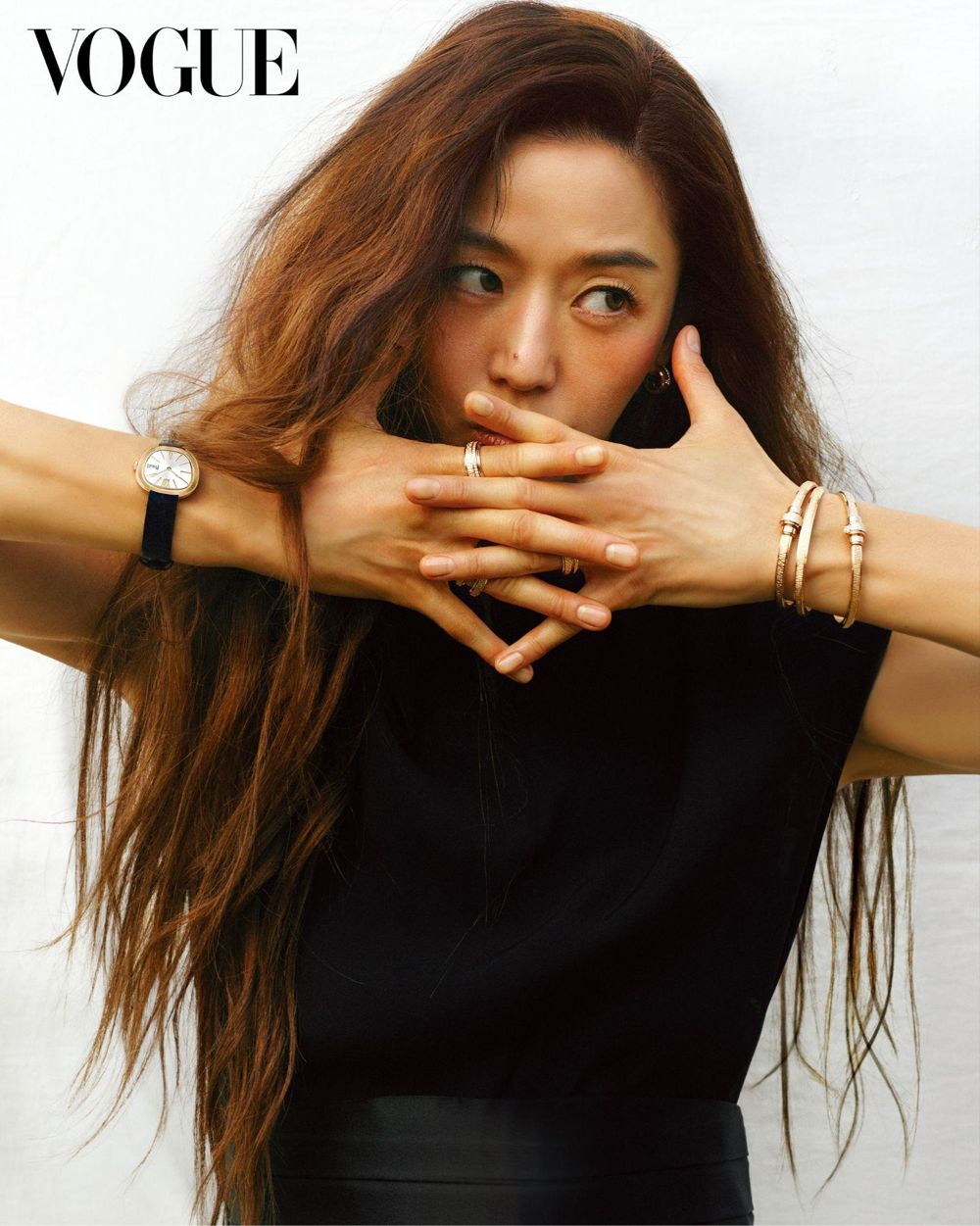 S&aacute;t sinh nhật 45, "mợ chảnh" Jun Ji Hyun l&ecirc;n b&igrave;a Vogue, nh&igrave;n trang sức kho&aacute;c l&ecirc;n người m&agrave; cảm th&aacute;n: Kh&ocirc;ng ai s&aacute;nh bằng- Ảnh 5.