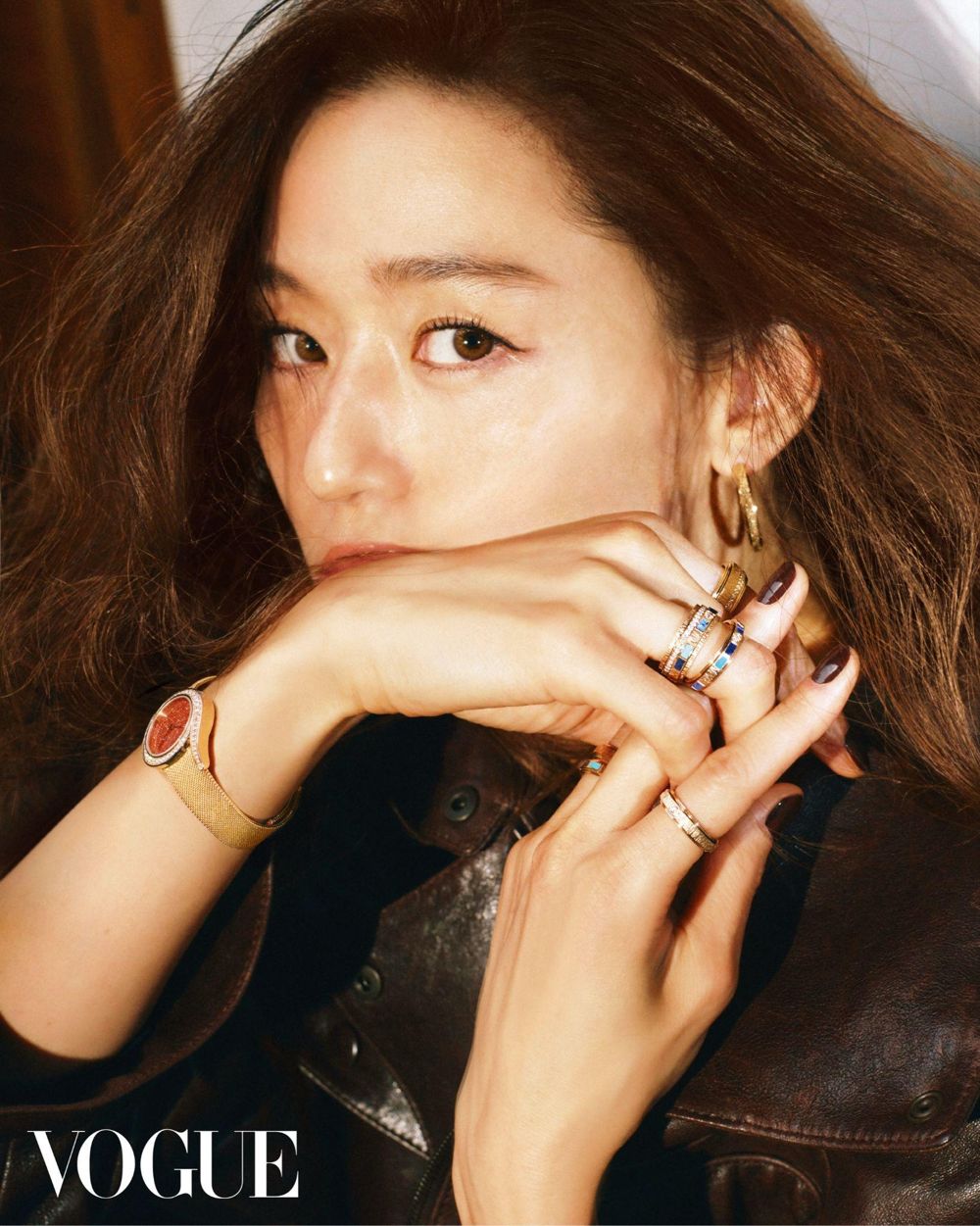 S&aacute;t sinh nhật 45, "mợ chảnh" Jun Ji Hyun l&ecirc;n b&igrave;a Vogue, nh&igrave;n trang sức kho&aacute;c l&ecirc;n người m&agrave; cảm th&aacute;n: Kh&ocirc;ng ai s&aacute;nh bằng- Ảnh 6.