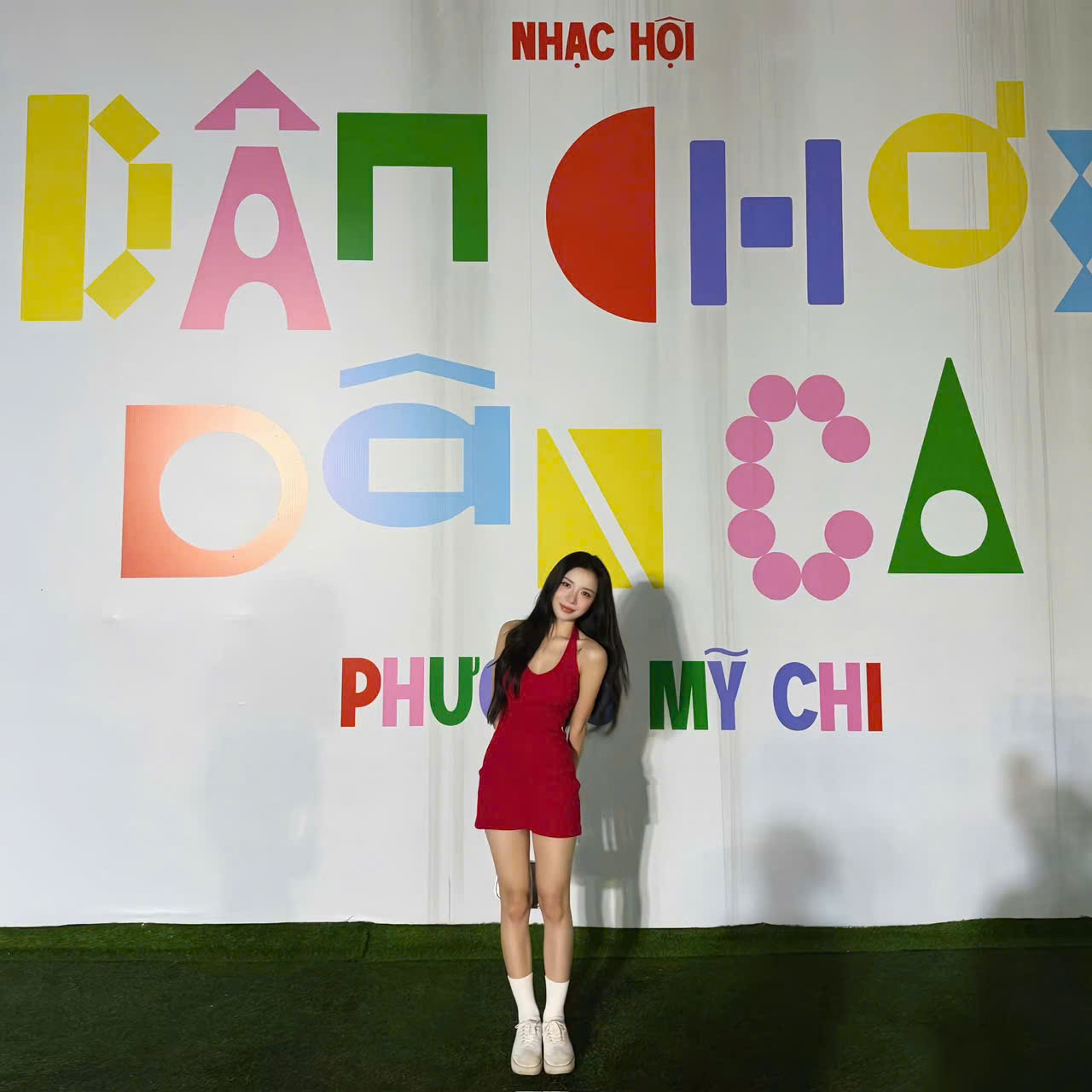 LyLy cứ xuất hiện l&agrave; thế n&agrave;y đ&acirc;y- Ảnh 1.