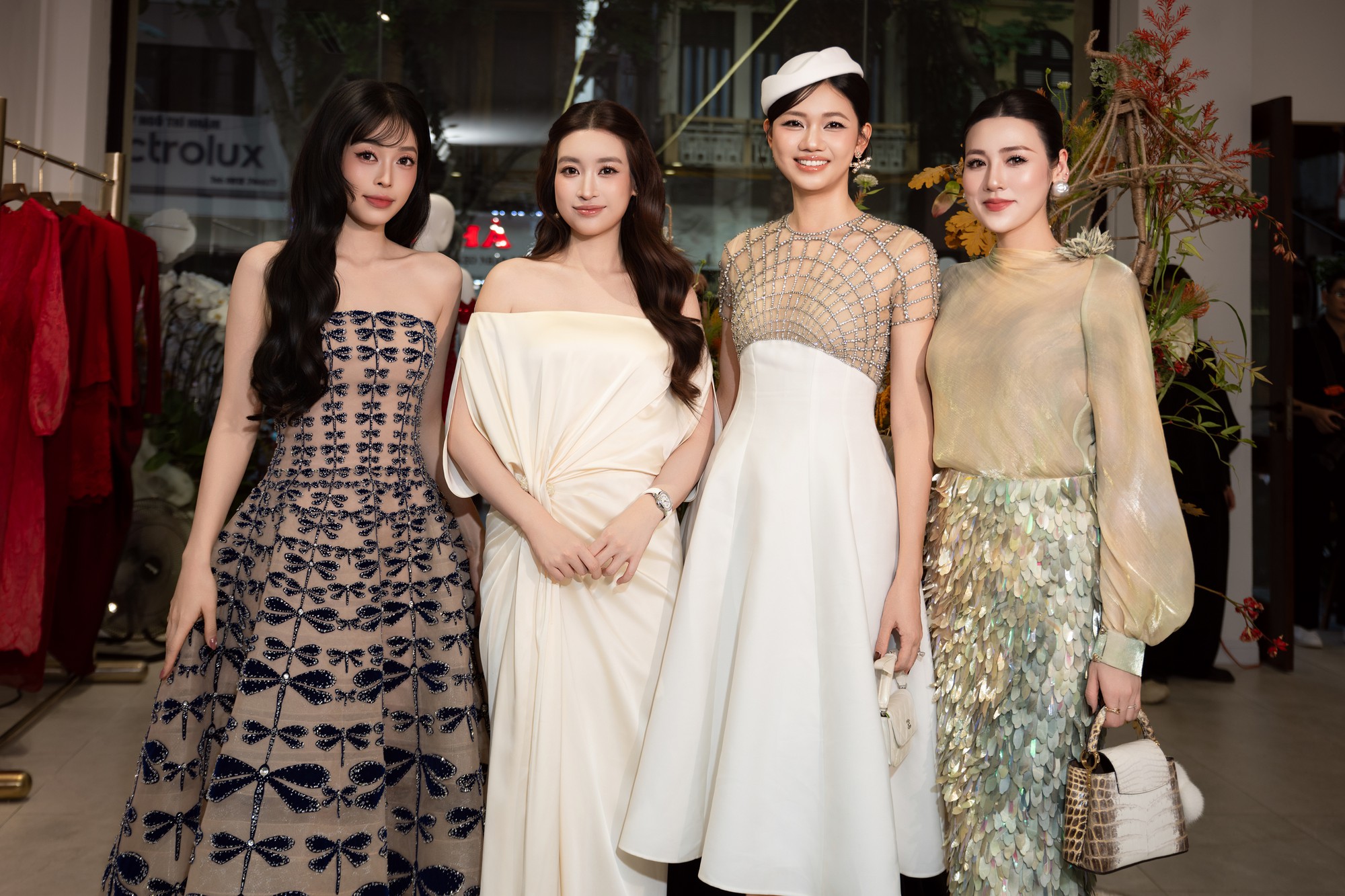 Đỗ Mỹ Linh đọ sắc c&ugrave;ng hội d&acirc;u h&agrave;o m&ocirc;n, 1 Hoa hậu b&iacute; ẩn nhất Vbiz bất ngờ xuất hiện - Ảnh 8.