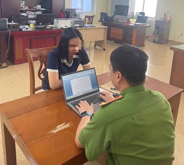 Nhận được cuộc gọi từ số điện thoại 02038895935, người phụ nữ lập tức tr&igrave;nh b&aacute;o c&ocirc;ng an- Ảnh 1.