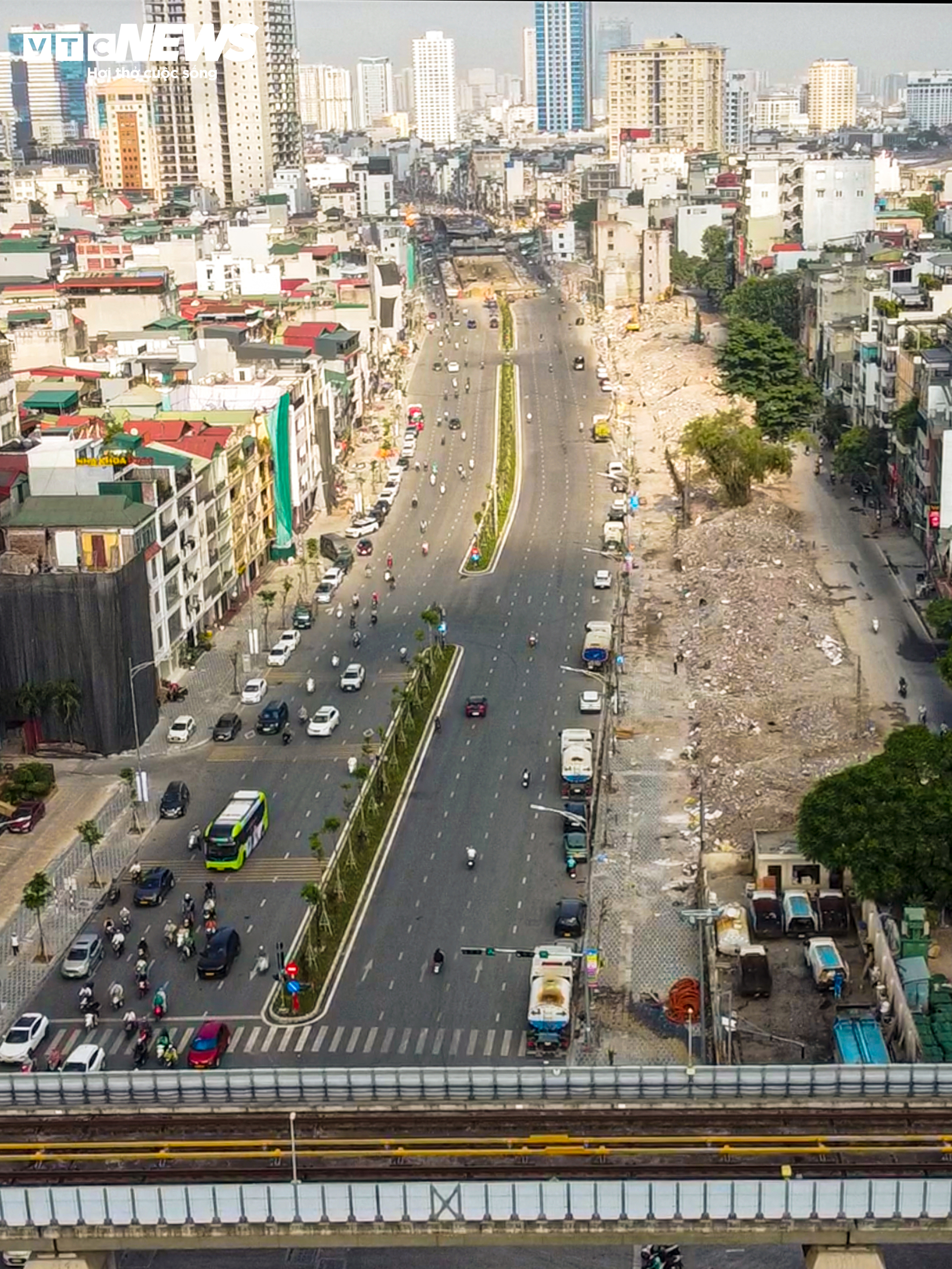 B&atilde;i đỗ xe 4 mặt tiền giữa V&agrave;nh đai 1 H&agrave; Nội dần th&agrave;nh h&igrave;nh- Ảnh 3.