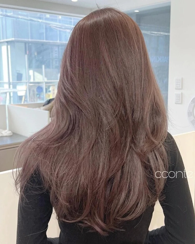 Phụ nữ 30+ nên thử 8 màu tóc nâu sương mờ: Nhẹ nhàng, sang và không kén da- Ảnh 7.