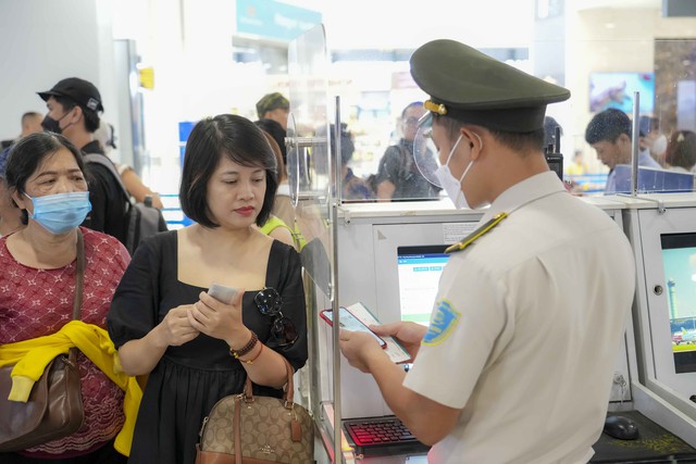 C&ocirc;ng an cảnh b&aacute;o tới to&agrave;n bộ người d&acirc;n li&ecirc;n quan tới ảnh ch&acirc;n dung tr&ecirc;n thẻ căn cước- Ảnh 1.