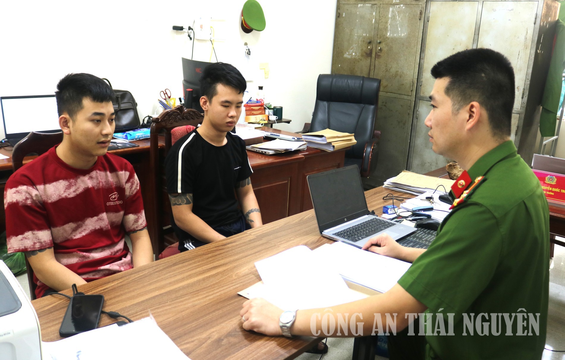C&ocirc;ng an đang điều tra c&aacute;c giao dịch chuyển tiền, nhận tiền của 40 t&agrave;i khoản ng&acirc;n h&agrave;ng, d&ograve;ng tiền 1.000 tỷ đồng - Ảnh 2.