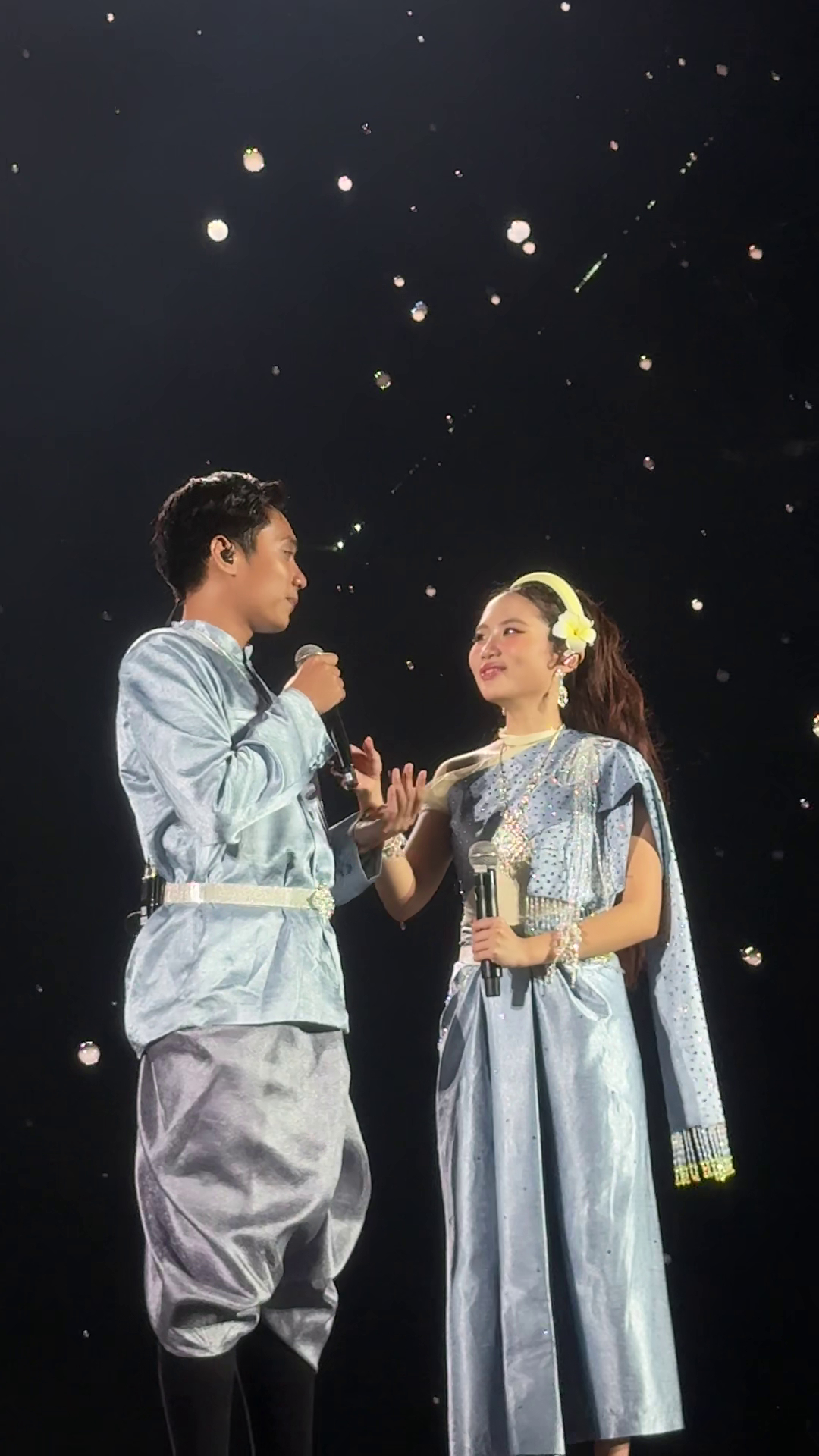 &ldquo;Ch&uacute; rể&rdquo; của Phương Mỹ Chi b&agrave;y tỏ trong đ&aacute;m cưới tại TP.HCM: "Được gặp em l&agrave; điều rất đặc biệt"- Ảnh 6.