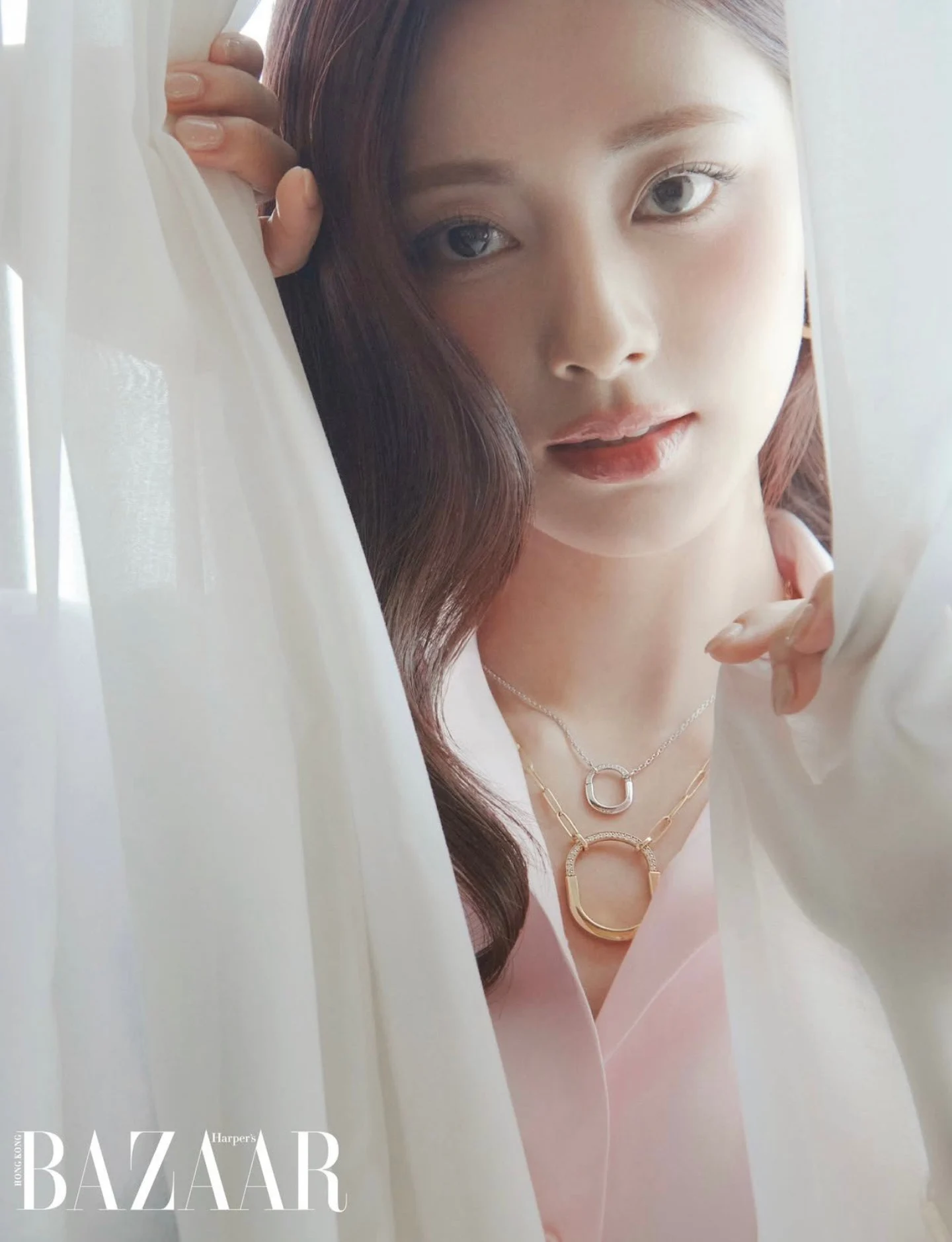 "Gương mặt đẹp nhất thế giới" vướng tin hẹn hò, mẹ phải trực tiếp đứng ra giải vây- Ảnh 9.