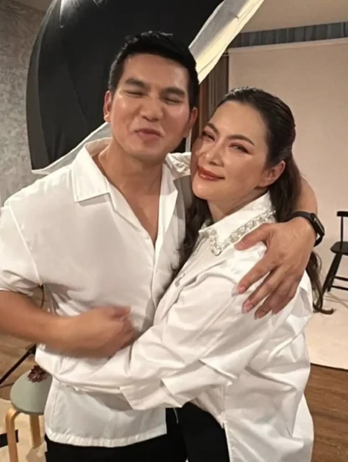 Vụ Hoa hậu ly h&ocirc;n đại gia v&igrave; chồng ngoại t&igrave;nh với con g&aacute;i người gi&uacute;p việc: Lộ danh t&iacute;nh người phụ nữ n&oacute;i cho ch&iacute;nh thất biết chuyện- Ảnh 7.