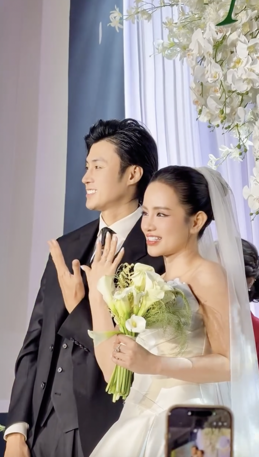 Đám cưới kín đáo của Vương Anh Ole và vợ hơn 5 tuổi- Ảnh 3.