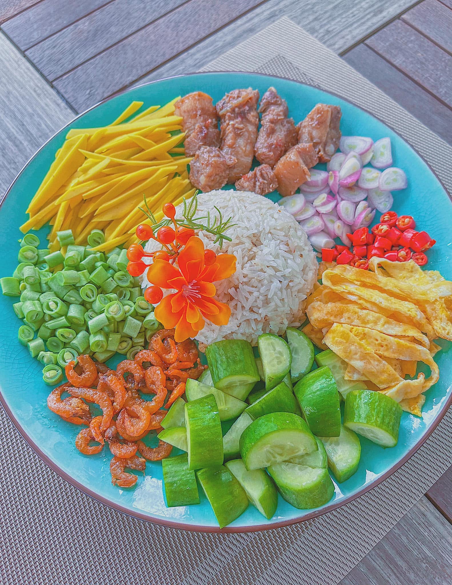 M&acirc;m cơm nh&agrave; "5 sao" của Lan Khu&ecirc; v&agrave; chồng thuộc gia tộc gi&agrave;u c&oacute; bậc nhất Việt Nam- Ảnh 12.
