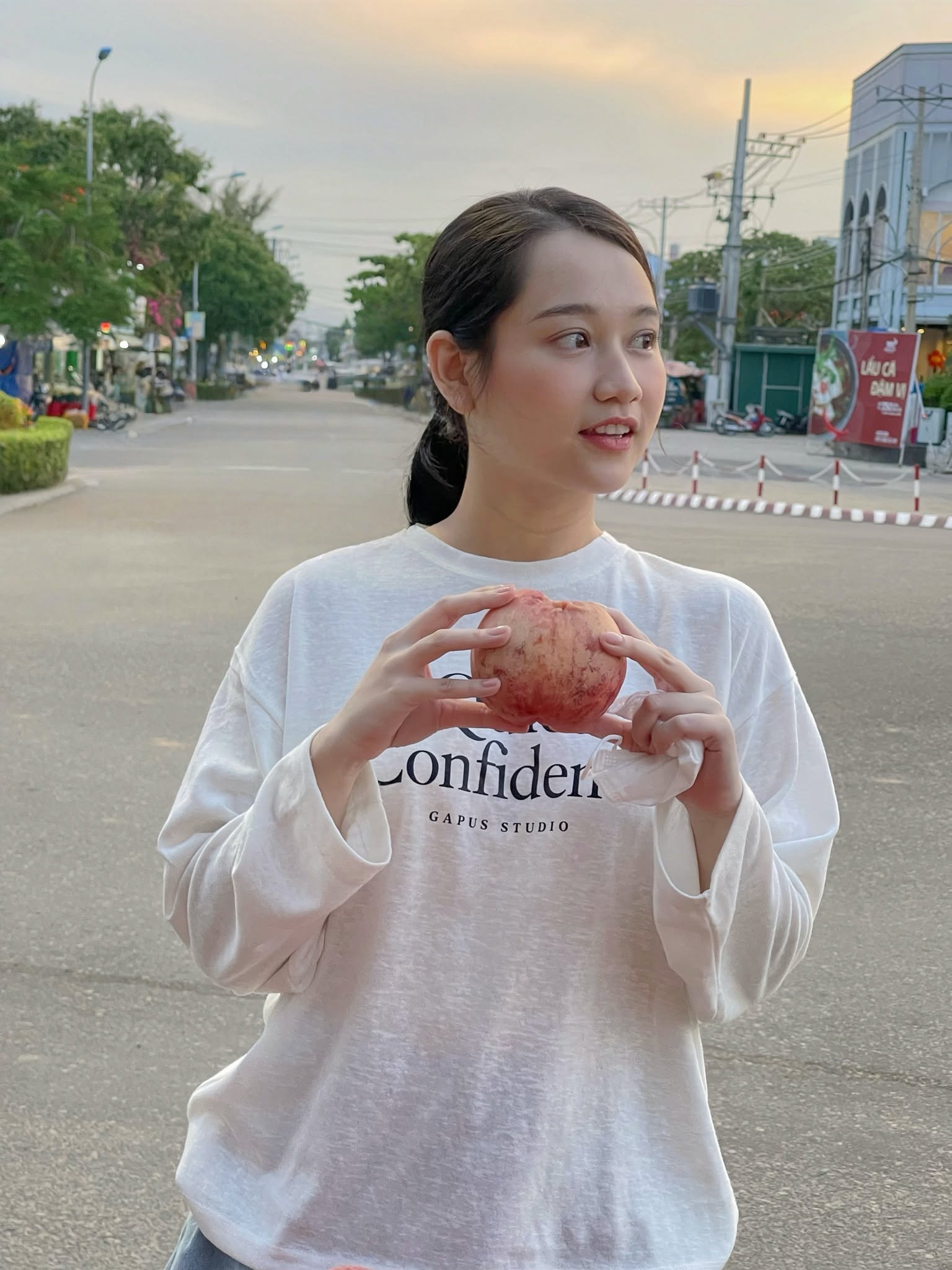 C&ocirc; g&aacute;i c&oacute; đ&ocirc;i mắt vạn người m&ecirc; mất t&iacute;ch 5 năm ai cũng tiếc nuối, nay "lột x&aacute;c" xuất hiện g&acirc;y n&aacute;o loạn- Ảnh 7.