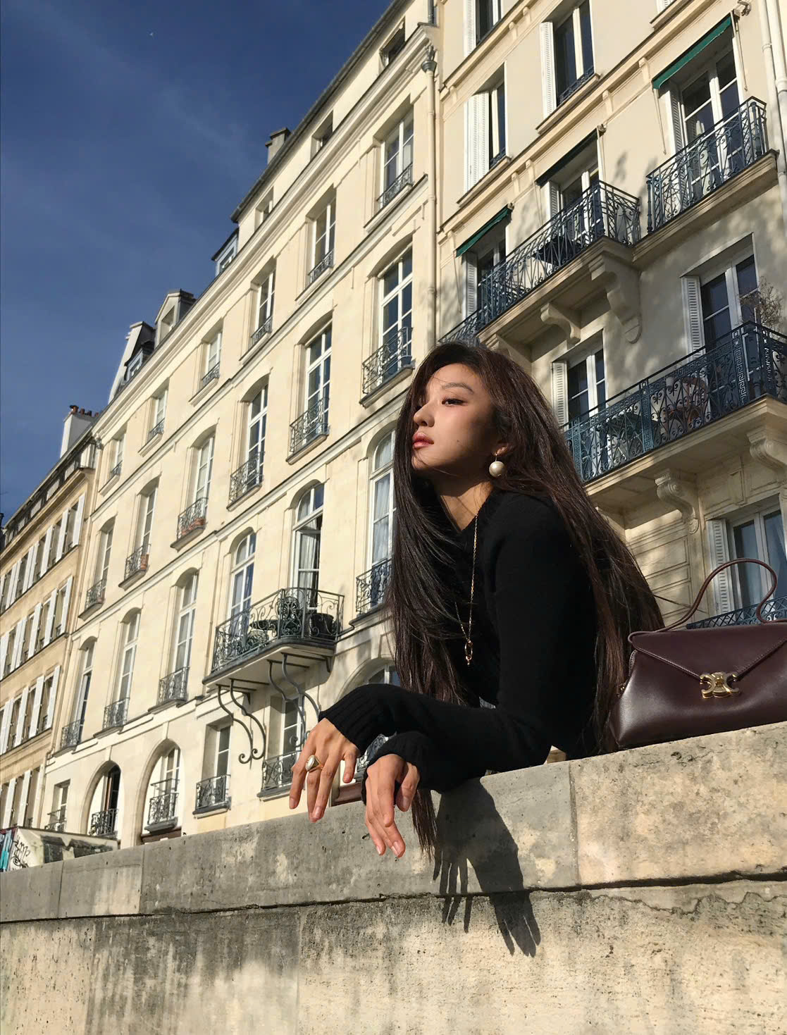Flora tho&aacute;t hẳn Đầu Xu&acirc;n Tươi S&aacute;ng, b&ugrave;ng nổ &ldquo;b&aacute; kh&iacute;&rdquo; tại fashion week- Ảnh 7.