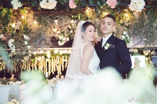 Nữ diễn vi&ecirc;n t&aacute;i h&ocirc;n với nh&acirc;n vi&ecirc;n bảo b&aacute;n hiểm lương gần 9 tỷ/năm, gara nh&agrave; đậu to&agrave;n Porsche - Lamborghini- Ảnh 2.