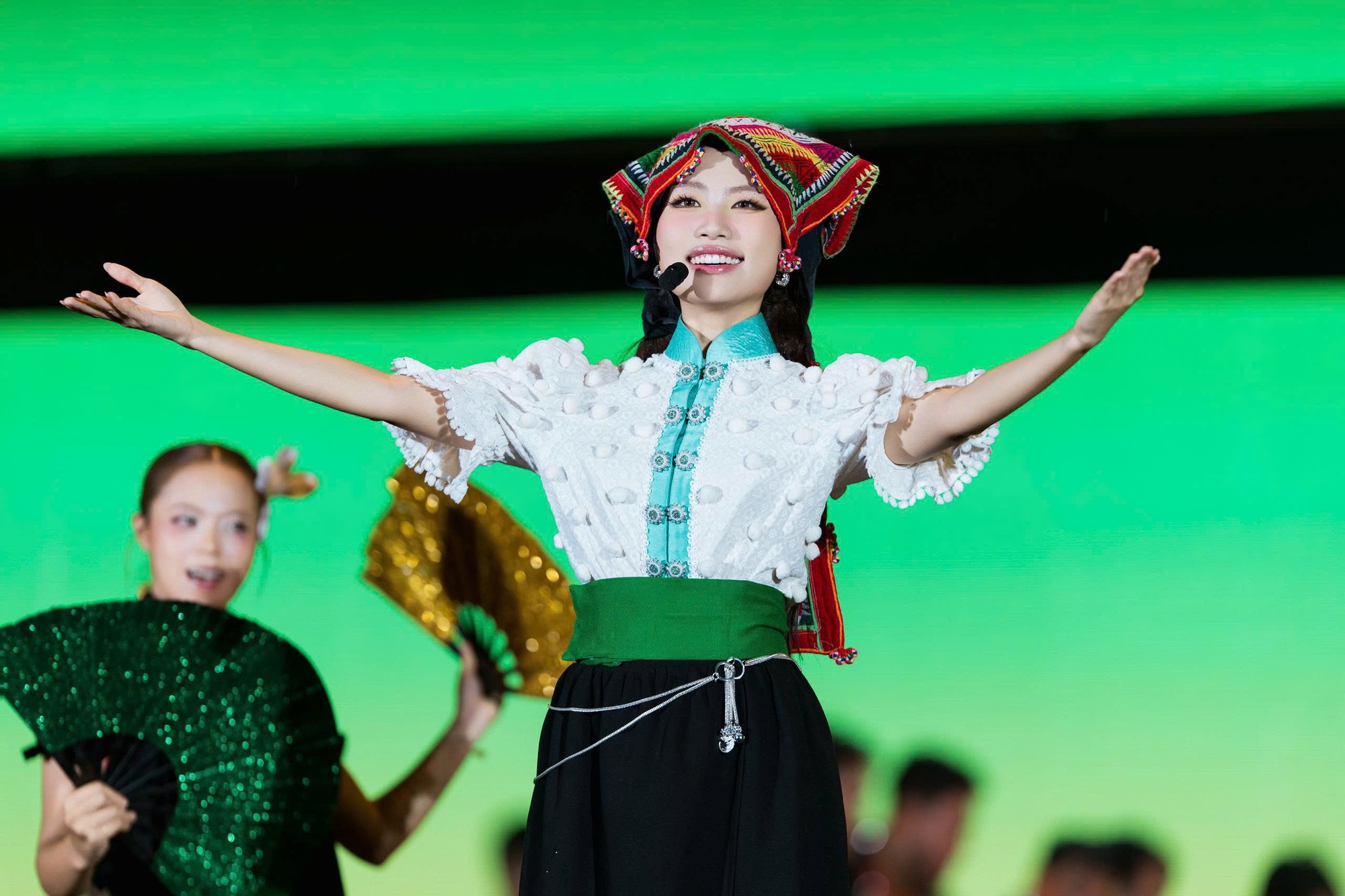 Nhạc Hội D&acirc;n Chơi D&acirc;n Ca của Phương Mỹ Chi: Một &ldquo;con thuyền văn h&oacute;a&rdquo; nhiều tham vọng- Ảnh 15.