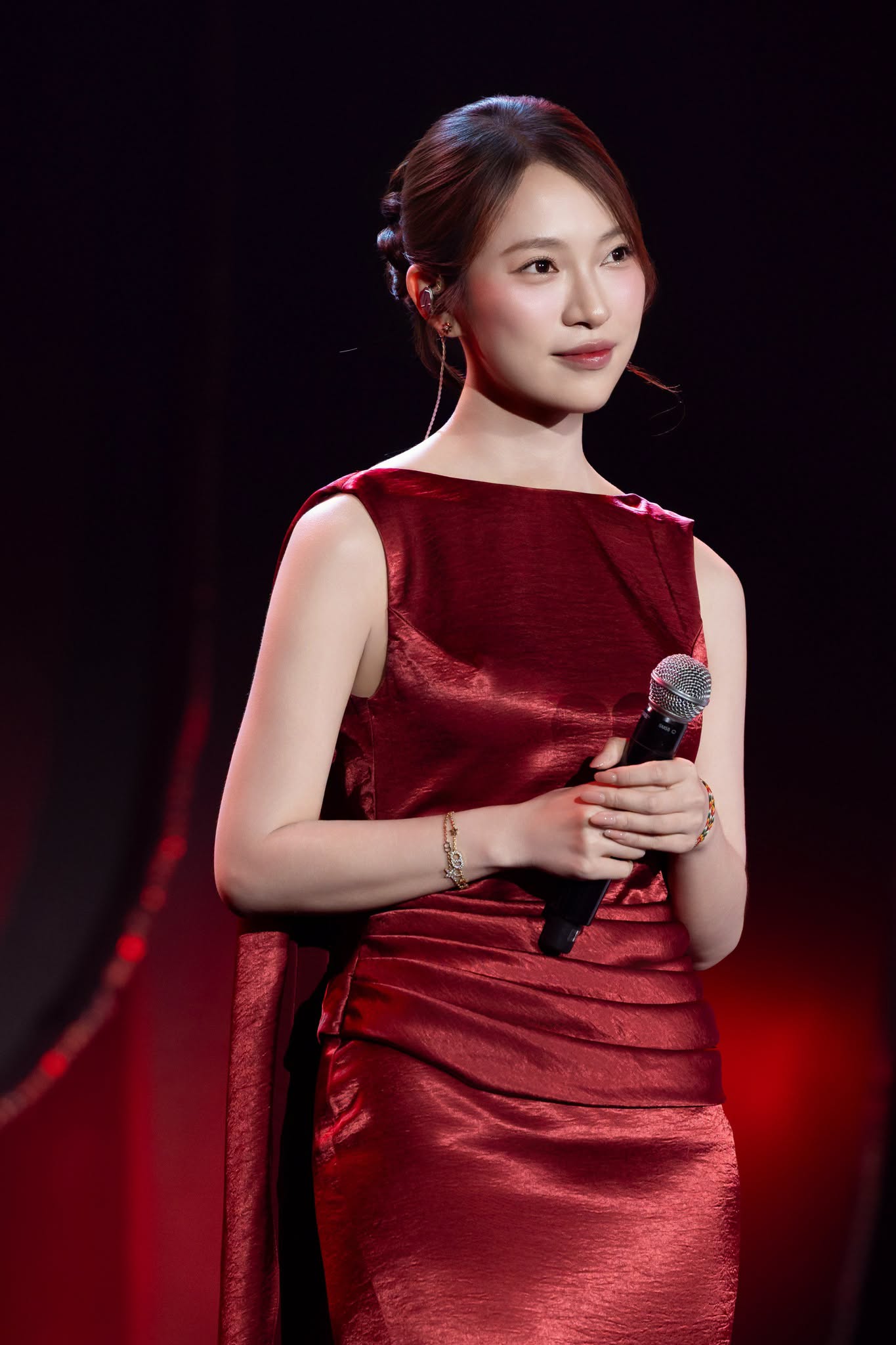 Gallery - Mối liên hệ giữa MC Khánh Vy và Cục trưởng Xuân Bắc - image 2
