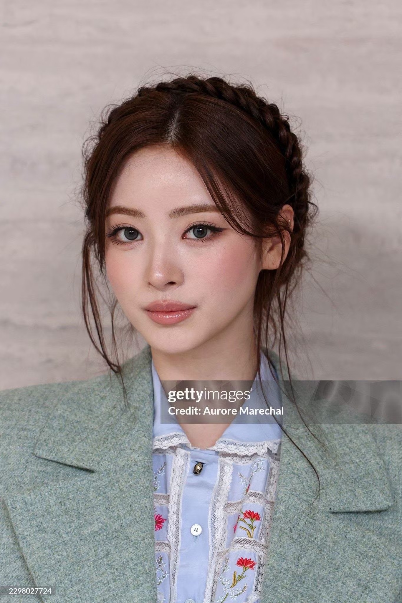 Tiểu mỹ nh&acirc;n 2k5 khiến "hung thần" Getty Images bất lực: Ống k&iacute;nh chẳng t&igrave;m nổi g&oacute;c d&igrave;m, kho&aacute;c g&igrave; l&ecirc;n người cũng cuốn- Ảnh 1.