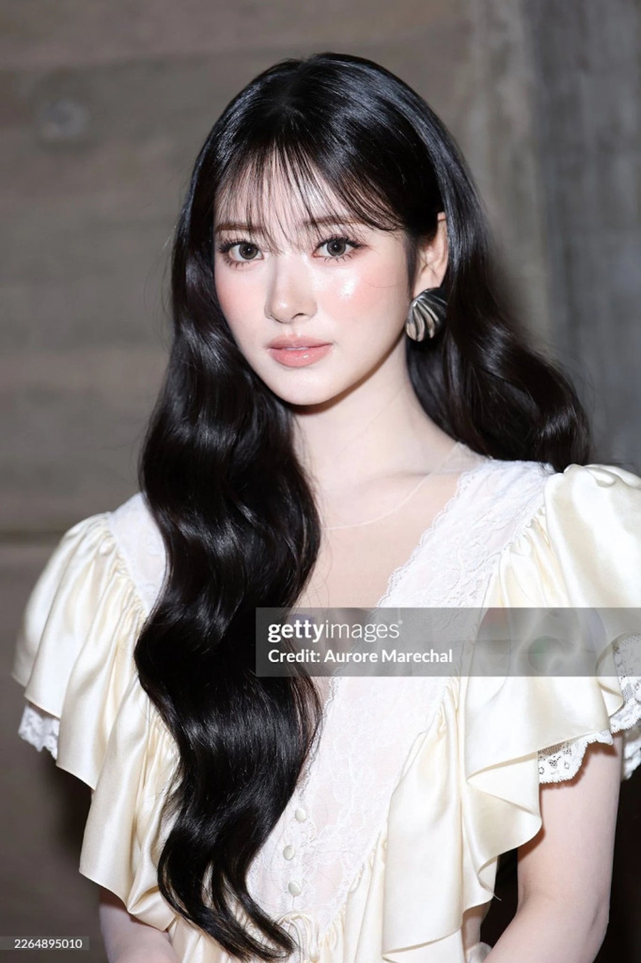 Tiểu mỹ nh&acirc;n 2k5 khiến "hung thần" Getty Images bất lực: Ống k&iacute;nh chẳng t&igrave;m nổi g&oacute;c d&igrave;m, kho&aacute;c g&igrave; l&ecirc;n người cũng cuốn- Ảnh 2.