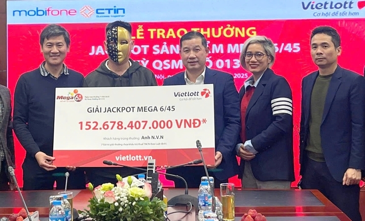 Một v&eacute; số tr&uacute;ng giải độc đắc gần 200 tỷ đồng, lớn nhất từ trước đến nay- Ảnh 2.
