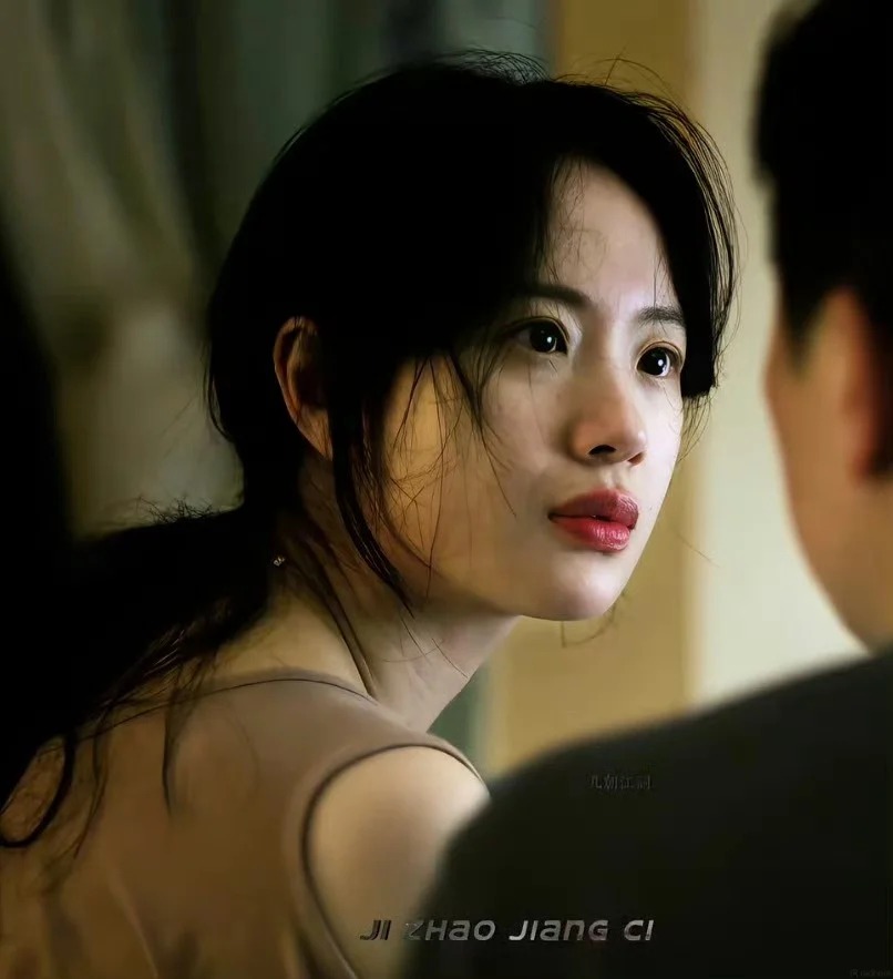 Tin mật showbiz: Mỹ nh&acirc;n hot nhất năm 2026 vừa b&iacute; mật sinh con đầu l&ograve;ng, cha đứa trẻ l&agrave; đạo diễn SN 1991?- Ảnh 4.