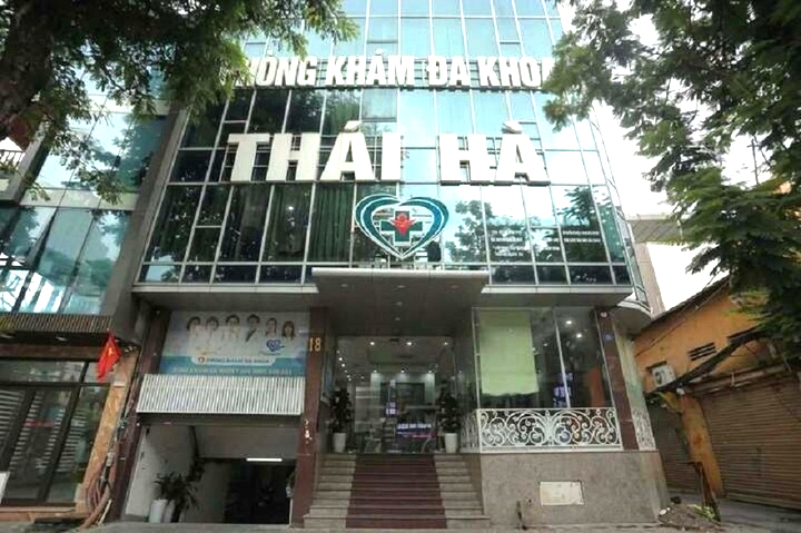 Ph&ograve;ng kh&aacute;m Th&aacute;i H&agrave; &ldquo;vẽ&rdquo; bệnh nặng th&ecirc;m: Bệnh nh&acirc;n đ&ograve;i lại tiền thế n&agrave;o?- Ảnh 1.