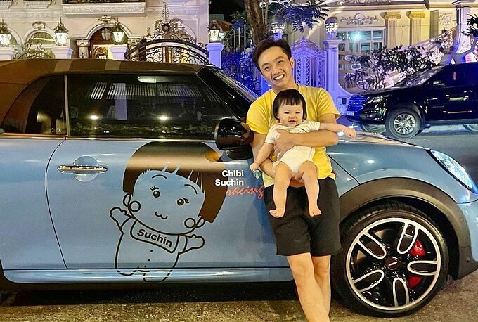 Đ&agrave;m Thu Trang bận đi sắm đồ nội thất, Cường Đ&ocirc; La tr&ocirc;ng con đ&uacute;ng chuẩn nh&agrave; gi&agrave;u, đưa con đi ngắm si&ecirc;u xe mới chịu- Ảnh 8.