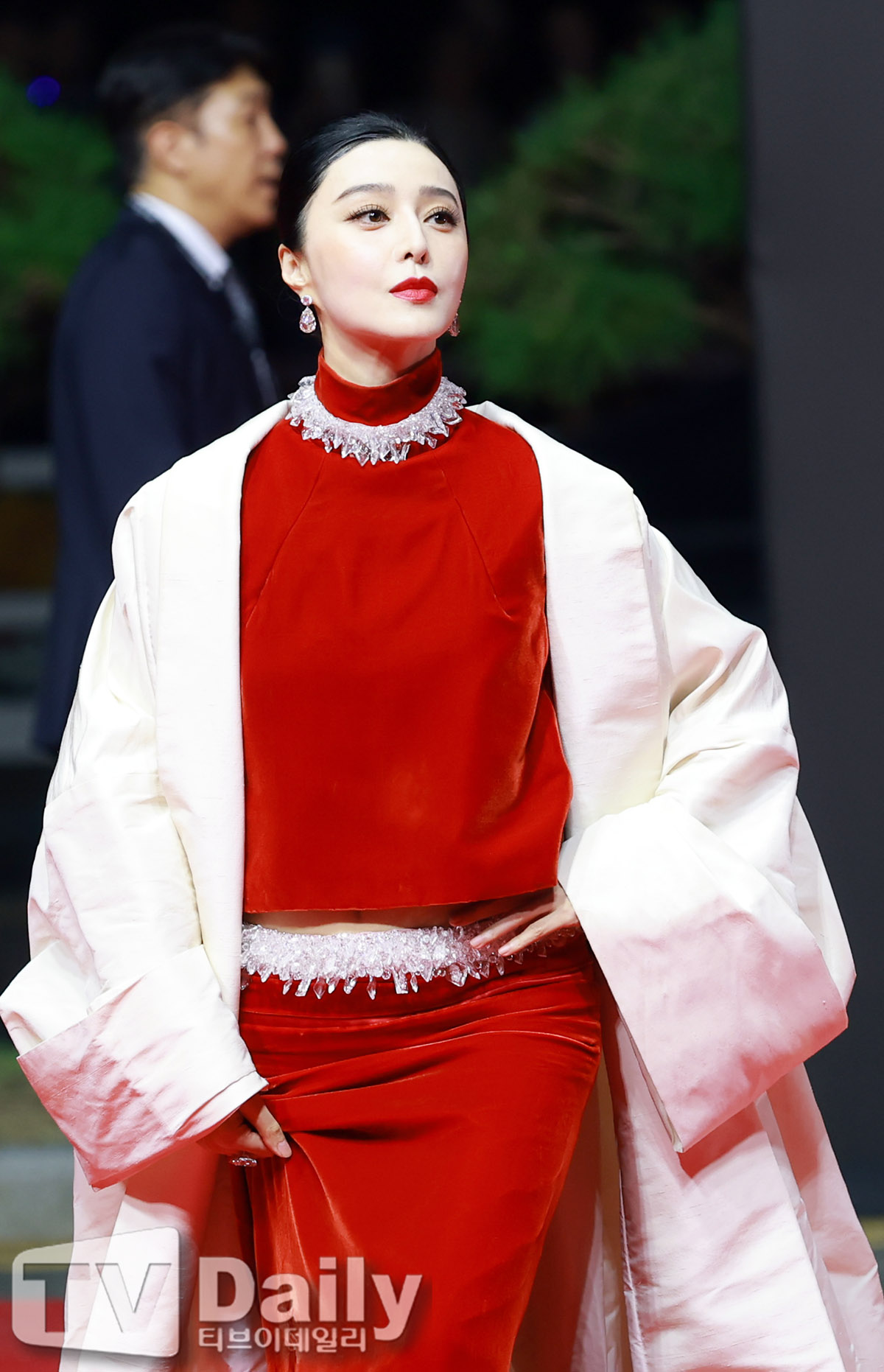 LHP Busan 2026: "B&agrave; ho&agrave;ng" Phạm Băng Băng chiếm trọn spotlight, Hyun Bin chưa bao giờ l&agrave;m fan thất vọng- Ảnh 4.