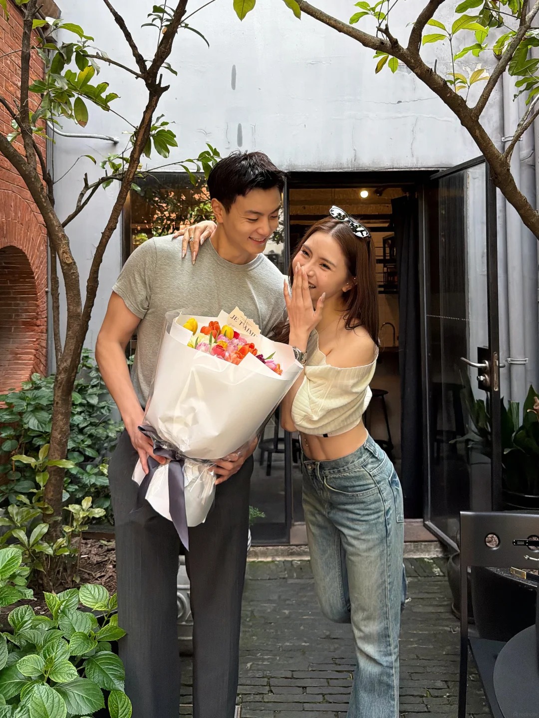“Mình muốn chọn ai?” và khi người ta bắt đầu nhìn tình yêu từ một vị trí khác- Ảnh 1.
