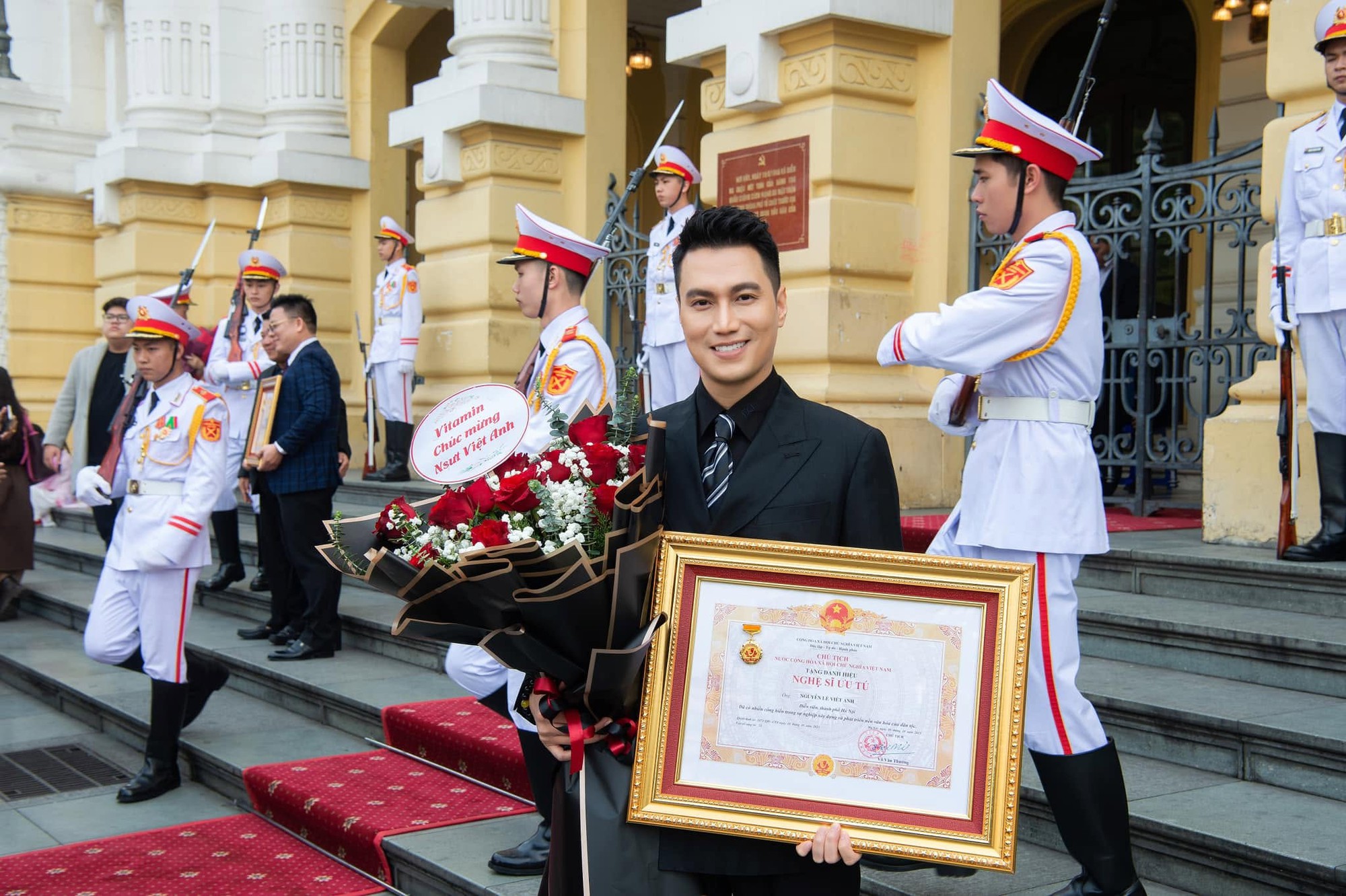 Nam thần VFC b&aacute;n ch&acirc;n g&agrave; ở H&agrave; Nội- Ảnh 2.
