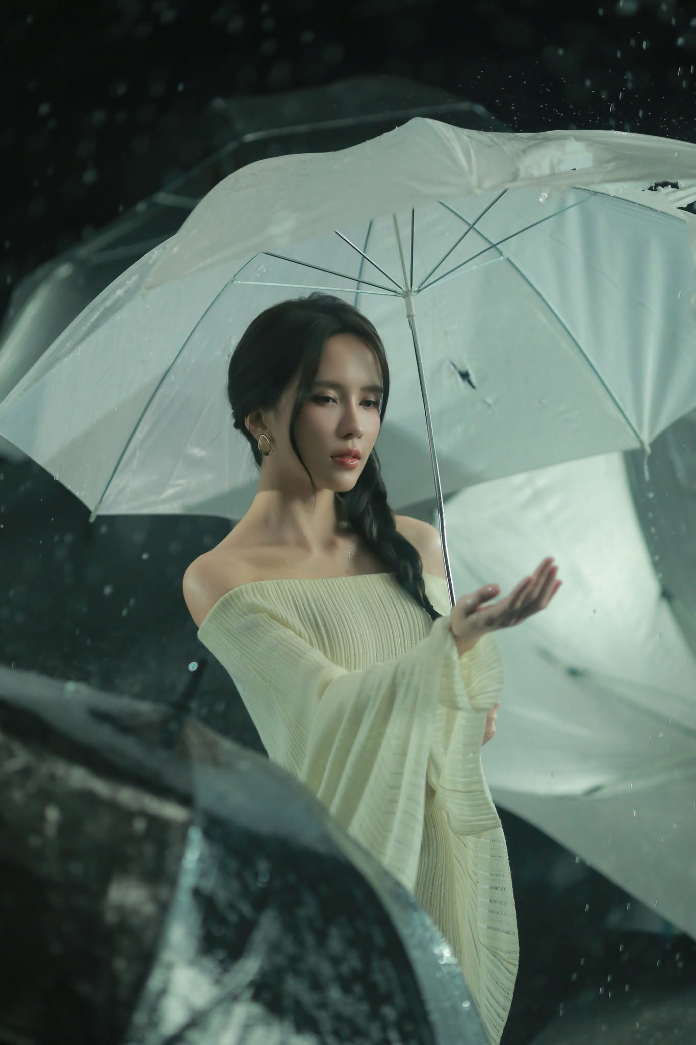 Người đ&agrave;n &ocirc;ng mới của Thiều Bảo Tr&acirc;m- Ảnh 9.