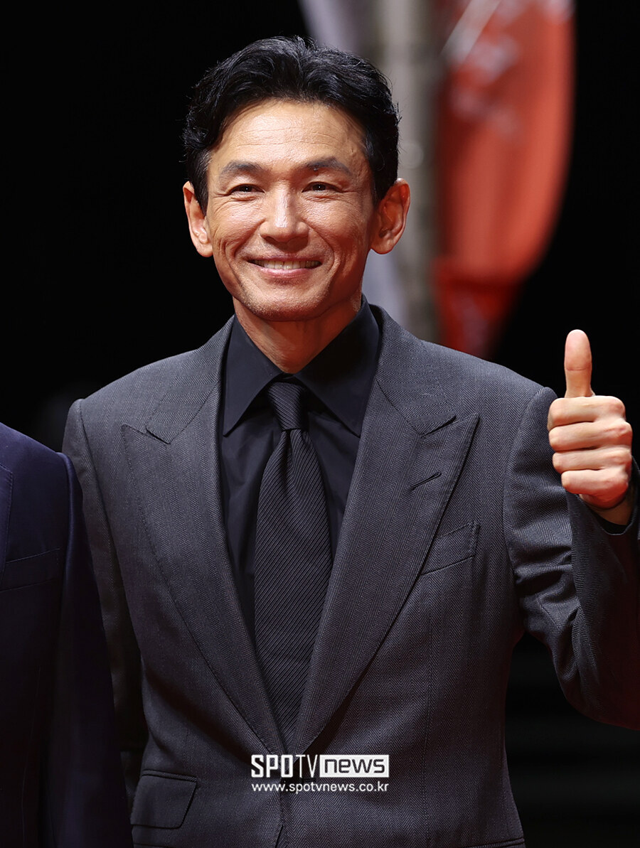 LHP Busan 2026: "B&agrave; ho&agrave;ng" Phạm Băng Băng chiếm trọn spotlight, Hyun Bin chưa bao giờ l&agrave;m fan thất vọng- Ảnh 33.