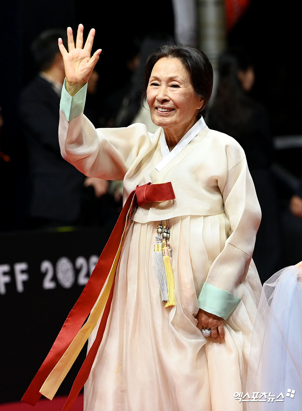 LHP Busan 2026: "B&agrave; ho&agrave;ng" Phạm Băng Băng chiếm trọn spotlight, Hyun Bin chưa bao giờ l&agrave;m fan thất vọng- Ảnh 38.