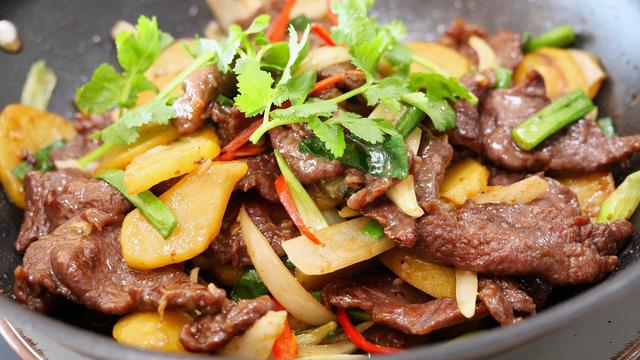 Giao m&ugrave;a cơ thể dễ mệt mỏi, uể oải: 6 thực phẩm gi&agrave;u sắt gi&uacute;p bổ sung dưỡng chất, hỗ trợ duy tr&igrave; sức khỏe- Ảnh 1.
