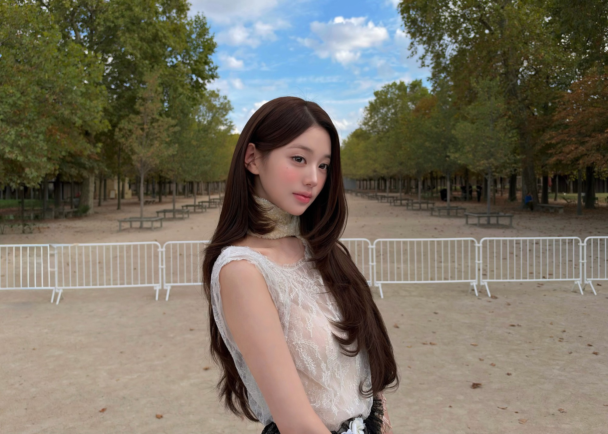 Sự v&ocirc; l&yacute; của fan Jisoo- Ảnh 7.