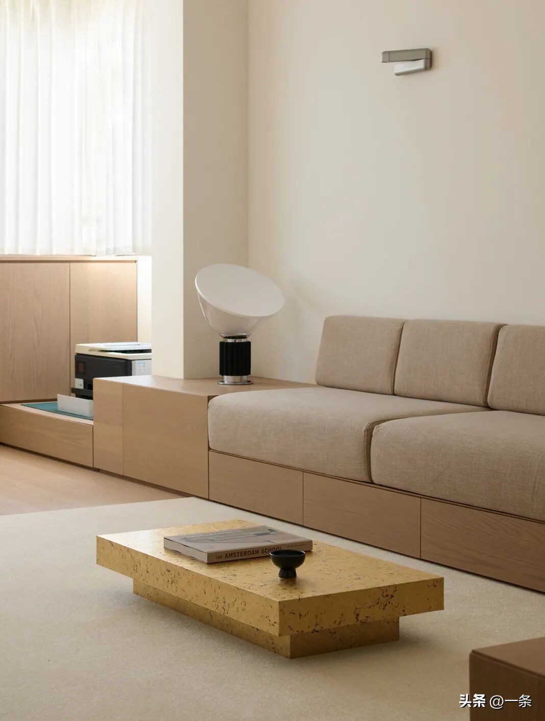 40 tuổi, nữ kiến tr&uacute;c sư cải tạo căn hộ 170m&sup2; chỉ để phục vụ một người: Nh&igrave;n b&ecirc;n trong mới hiểu v&igrave; sao c&ocirc; n&oacute;i "sống một m&igrave;nh rất tuyệt" - Ảnh 6.