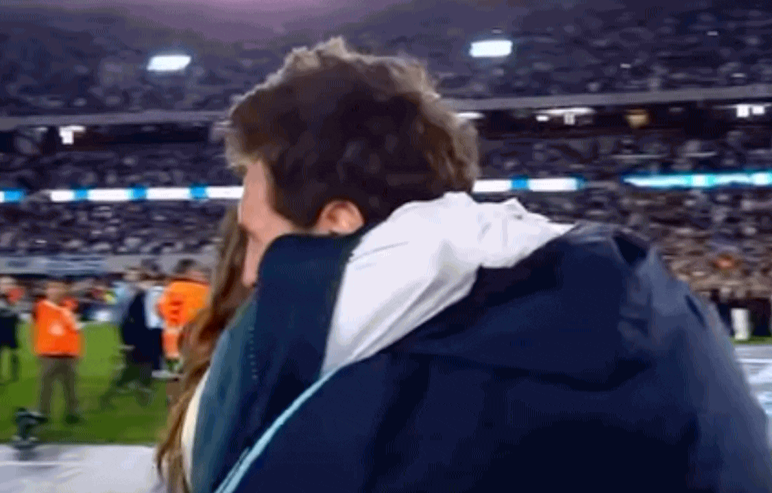 Người phụ nữ khiến Messi kh&oacute;c đến sững người trong ng&agrave;y trọng đại- Ảnh 4.