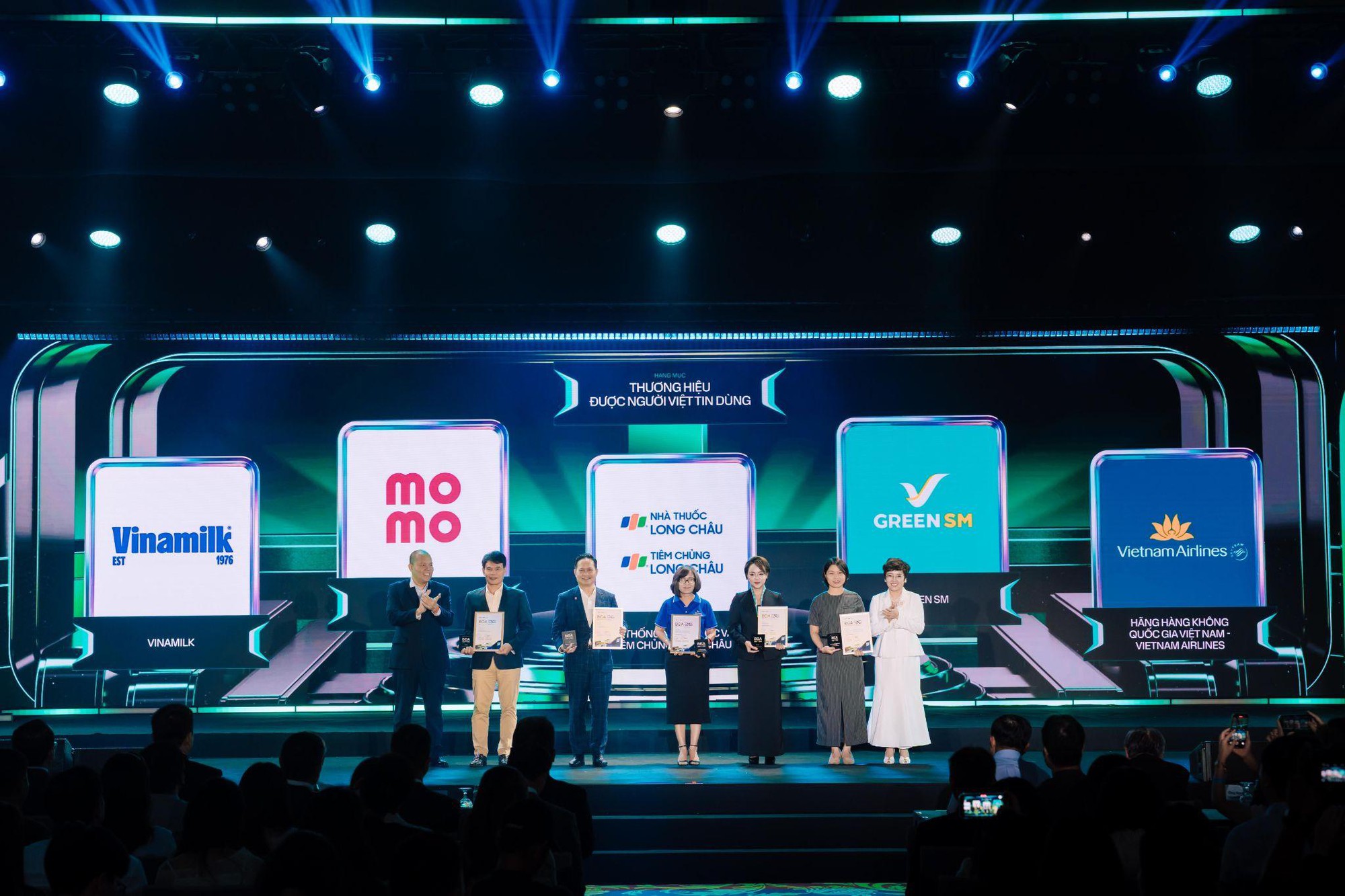 Long Ch&acirc;u lập &ldquo;c&uacute; đ&uacute;p&rdquo; tại Better Choice Awards 2026: &ldquo;Quả ngọt&rdquo; từ niềm tin người d&ugrave;ng đến đổi mới trong chăm s&oacute;c sức khỏe - Ảnh 1.