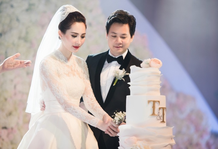 Hoa hậu Đặng Thu Thảo sau 9 năm l&agrave;m d&acirc;u h&agrave;o m&ocirc;n- Ảnh 1.