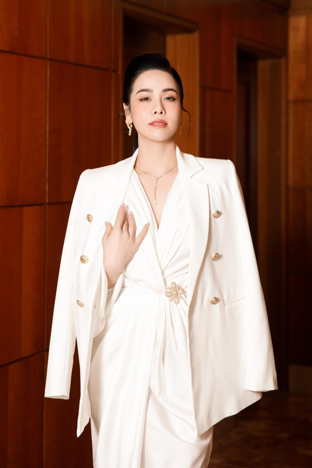 Nữ chủ tịch SN 1985 l&agrave; mẹ đơn th&acirc;n showbiz, sống c&ugrave;ng con g&aacute;i trong biệt thự 20 tỷ- Ảnh 1.