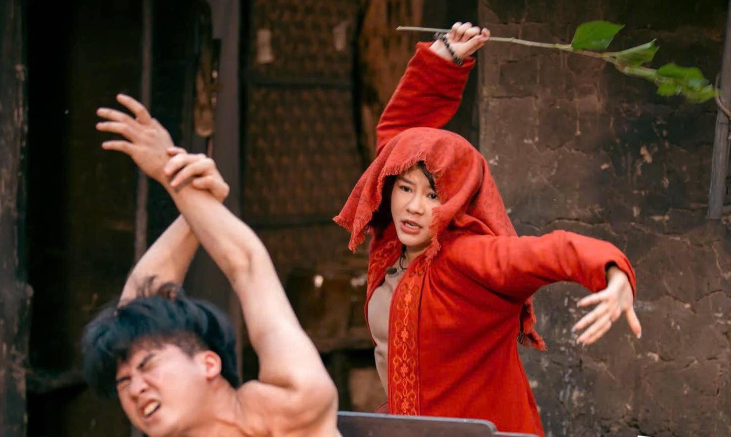 Hoa hậu hot nhất Trại Bu&ocirc;n Người l&agrave; ph&uacute; b&agrave; real: Thủ khoa Đại học tiền kiếm 1 ng&agrave;y bằng c&aacute;t-x&ecirc; 1 phim, sống ở container đẹp như cổ t&iacute;ch- Ảnh 5.