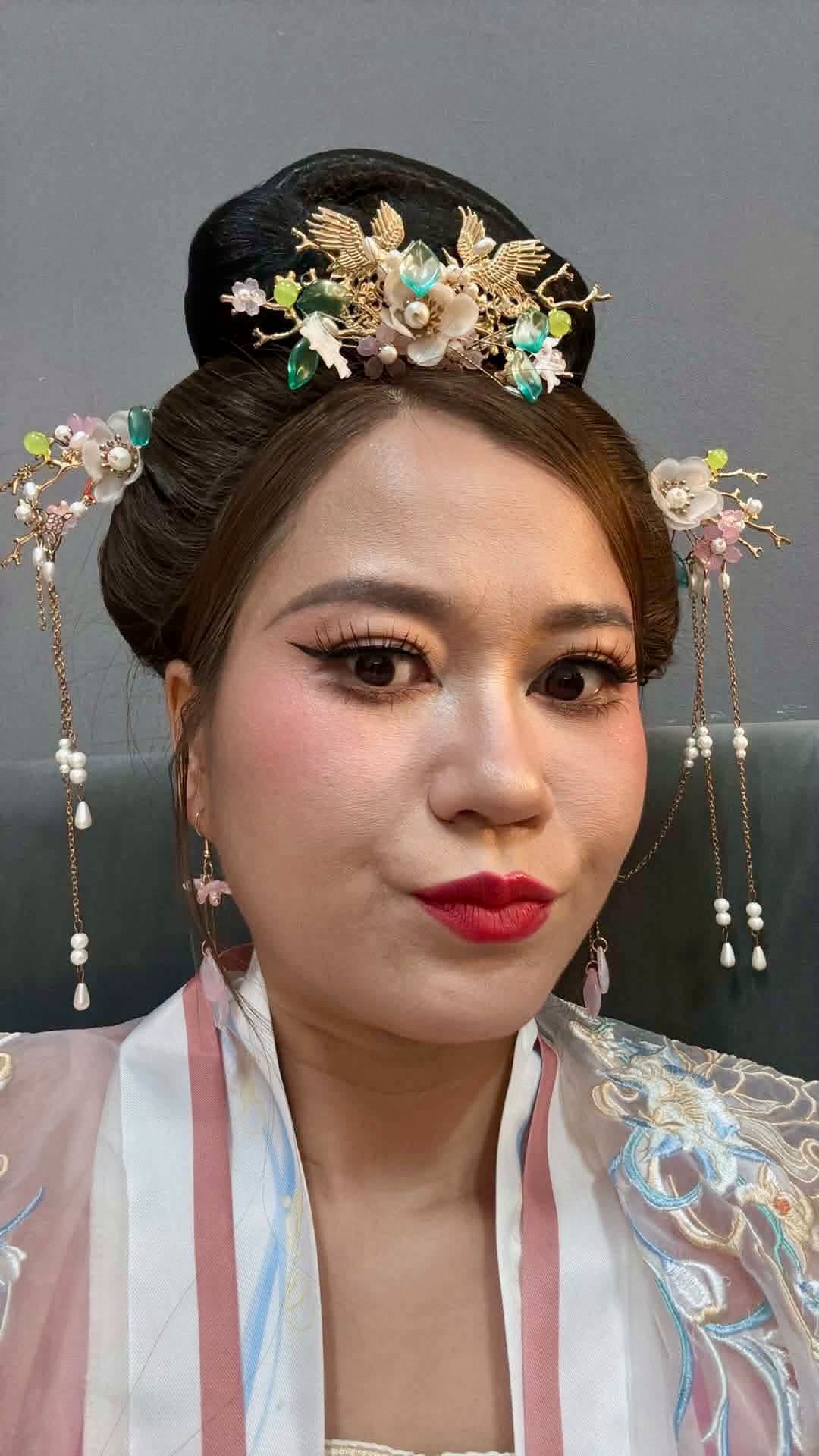 Sao nữ d&ugrave; bị Trường Giang lẫn chồng ch&ecirc; b&eacute;o nhưng nhan sắc vẫn vươn tầm quốc tế- Ảnh 1.
