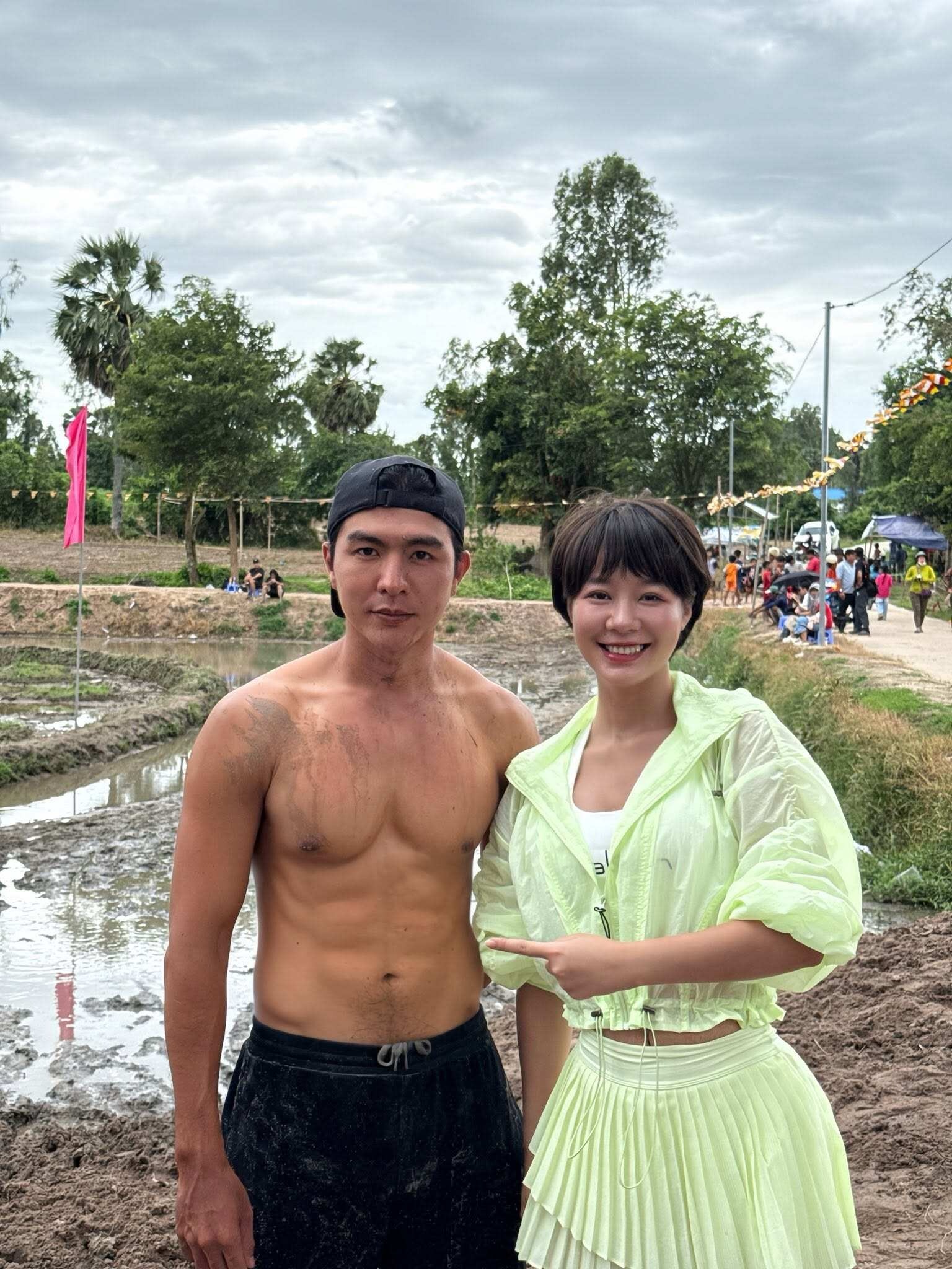 Hoa hậu hot nhất Trại Bu&ocirc;n Người l&agrave; ph&uacute; b&agrave; real: Thủ khoa Đại học tiền kiếm 1 ng&agrave;y bằng c&aacute;t-x&ecirc; 1 phim, sống ở container đẹp như cổ t&iacute;ch- Ảnh 6.