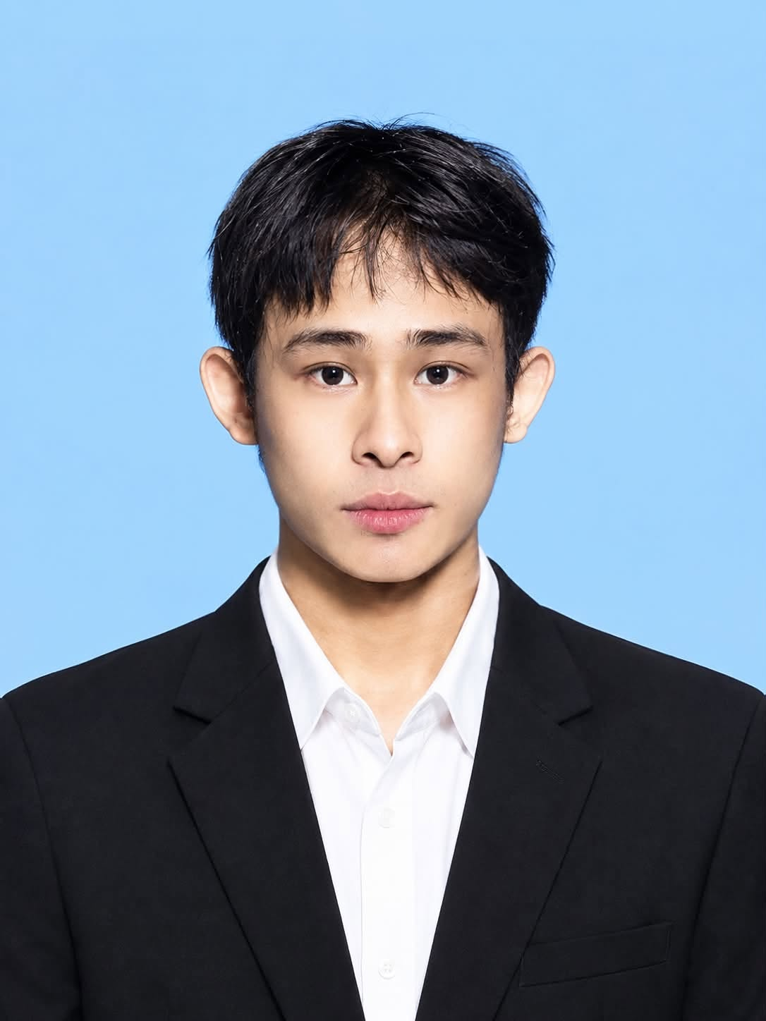 Uỷ viên Uỷ ban Trung ương LHTN Việt Nam vừa được vinh danh: Ước mơ làm ca sĩ, căn bệnh lạ không ngăn được nghị lực - Ảnh 1.