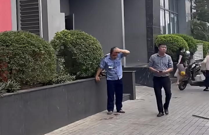 Nguy&ecirc;n nh&acirc;n thanh sắt từ tầng cao rơi tr&uacute;ng đầu nam bảo vệ ở H&agrave; Nội- Ảnh 1.