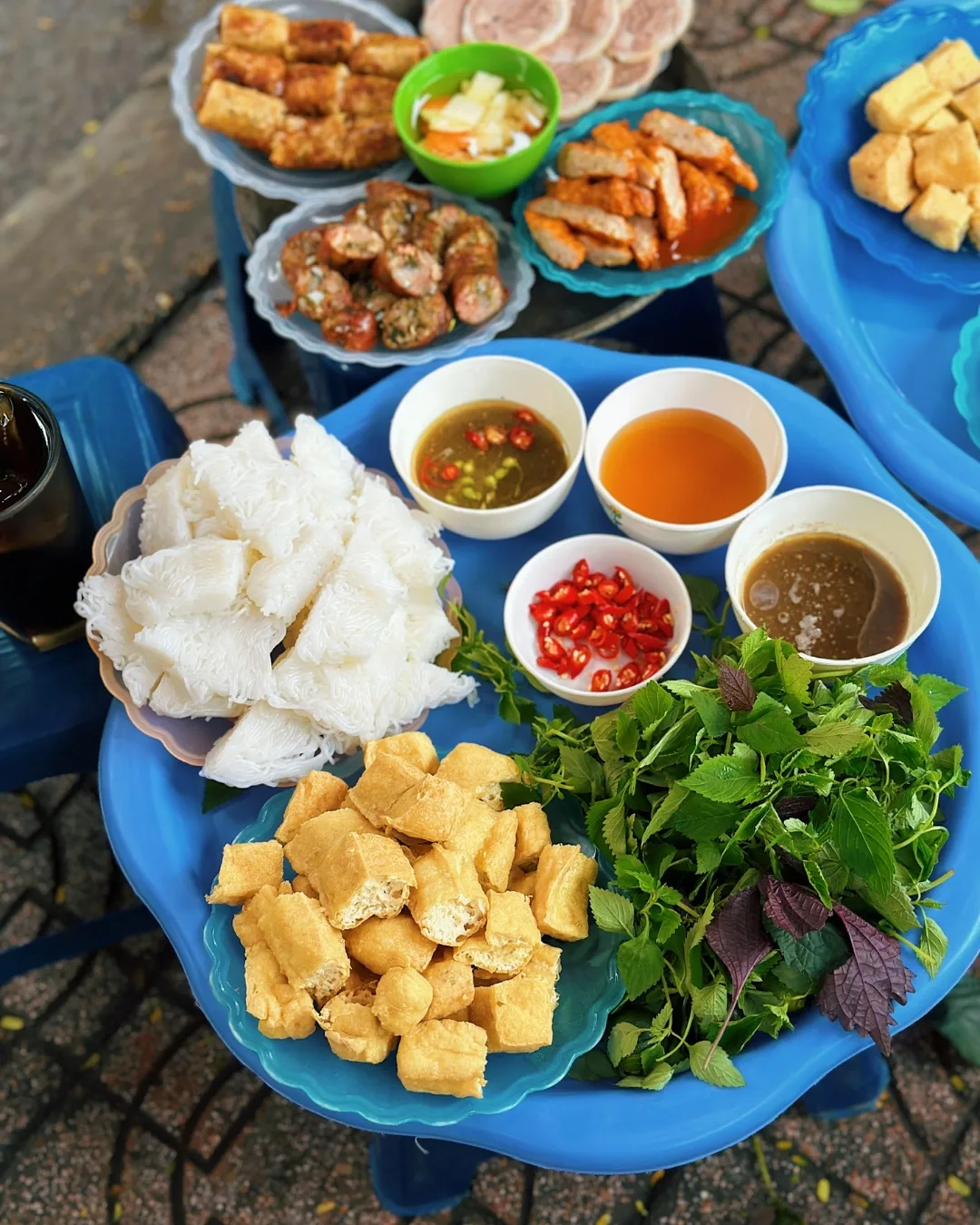 Giải ph&aacute;p "tho&aacute;t m&ugrave;i" sau khi ăn b&uacute;n đậu mắm t&ocirc;m - Ảnh 1.