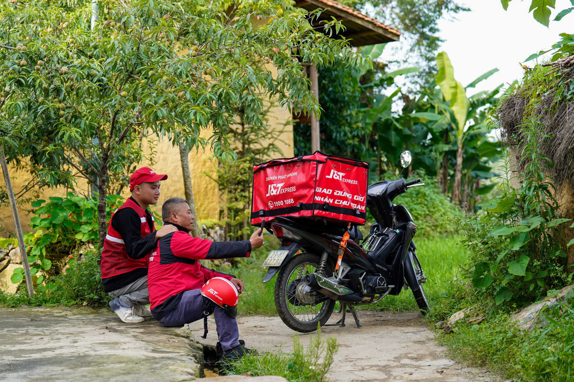 Hơn 100 đơn h&agrave;ng v&agrave; c&acirc;u chuyện về những người kh&ocirc;ng bỏ cuộc - Ảnh 3.