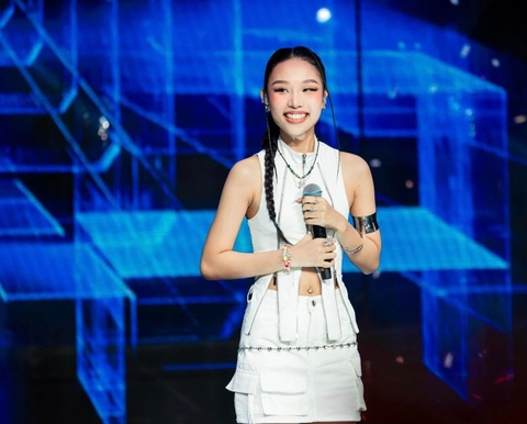 Nữ ca sĩ 21 tuổi khiến sao quốc tế hơn 400 triệu stream phải đích thân bay sang tận Việt Nam làm 1 điều- Ảnh 6.